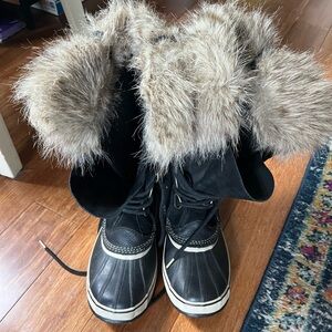 Sorel Joan of Arctic Women’s Boots